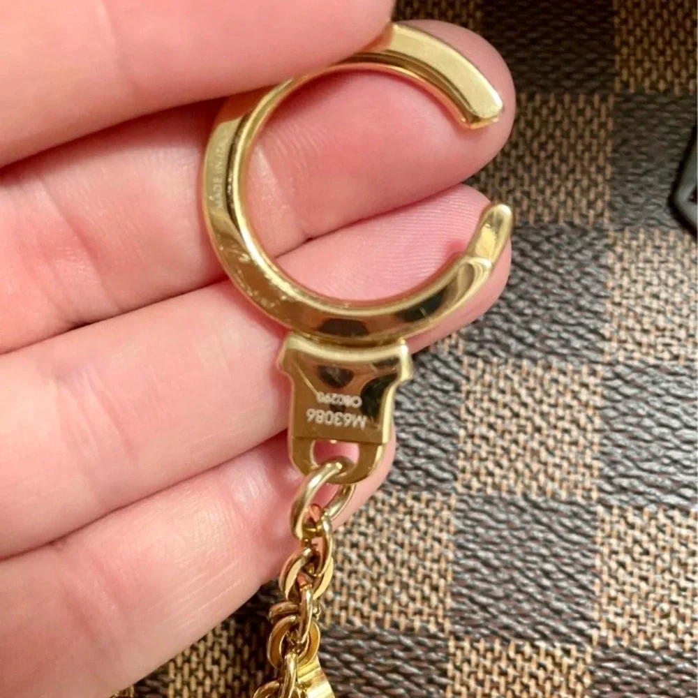 🌸🌸LV Blooming🌸🌸Flowers Chain Bag Charm - Picture 7 of 10